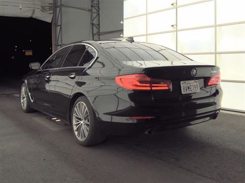Used 2018 BMW 530i w/ Premium Package image 6