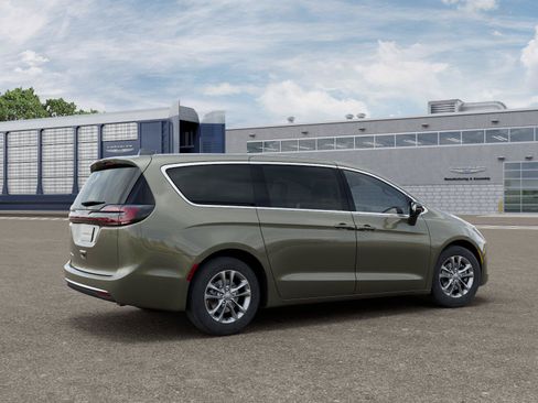New 2027 Chrysler Pacifica Select FWD image 2