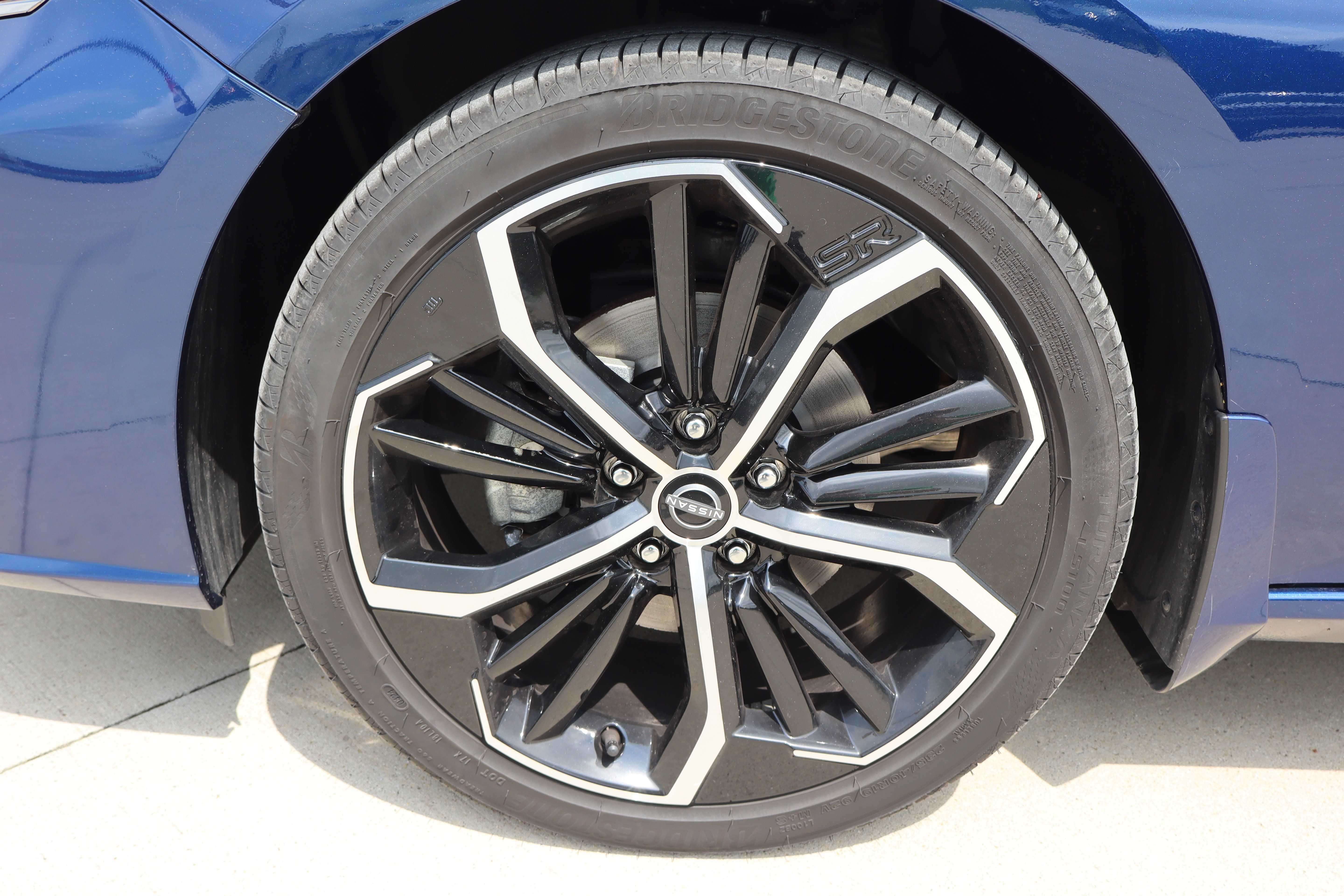 Used 2024 Nissan Altima 2.5 SR FWD image 23