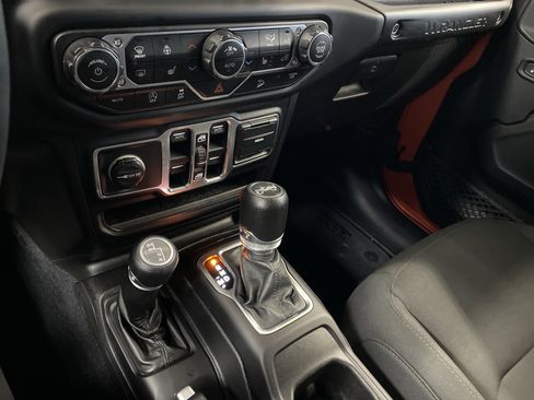 Certified 2018 Jeep Wrangler Unlimited Sport S image 15