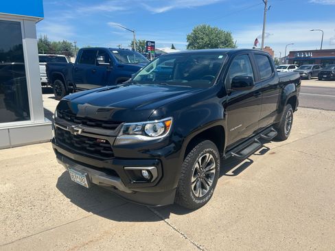 Used 2021 Chevrolet Colorado Z71 w/ Safety Package AWD/4WD image 2