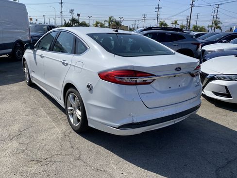 Used 2018 Ford Fusion SE w/ Equipment Group 602A FWD image 11