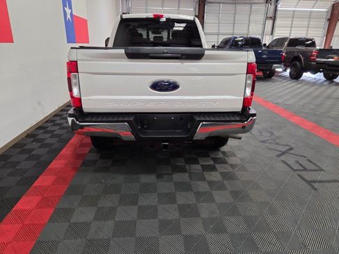 Used 2019 Ford F250 Lariat w/ Lariat Ultimate Package AWD/4WD image 19