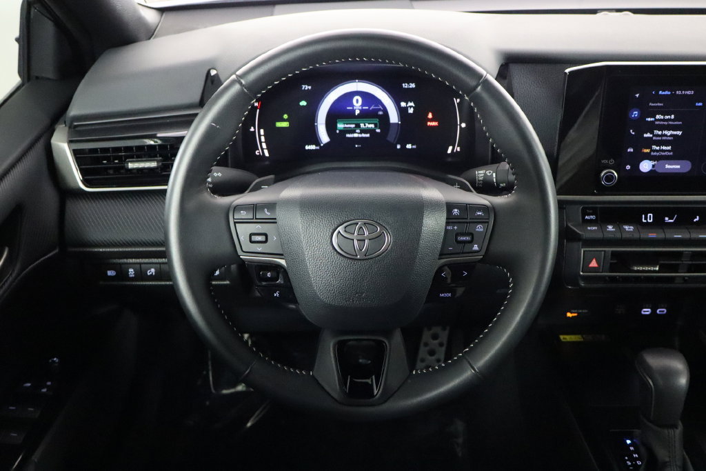 Used 2026 Toyota Camry SE FWD image 7