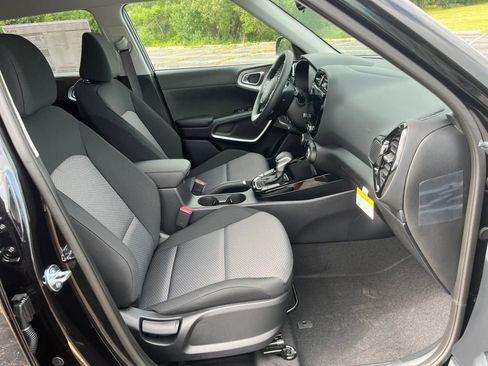 New 2025 Kia Soul S image 15