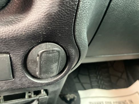 Used 2015 Jeep Wrangler Unlimited Sport w/ Connectivity Group AWD/4WD image 26