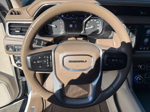 Used 2021 GMC Yukon XL Denali w/ Denali Ultimate Package image 32