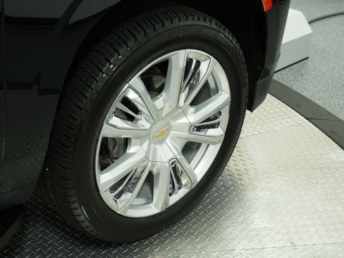 Used 2023 Chevrolet Tahoe High Country AWD/4WD image 31