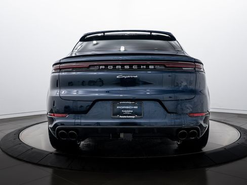 Certified 2025 Porsche Cayenne image 6