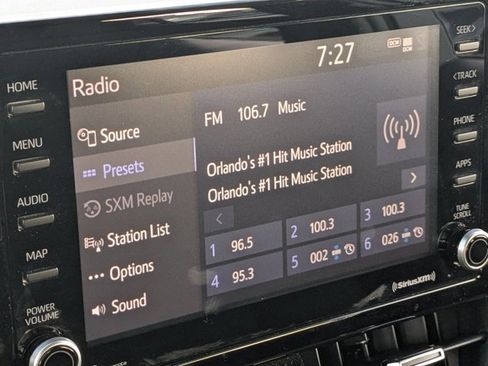 Used 2022 Toyota Corolla SE image 14