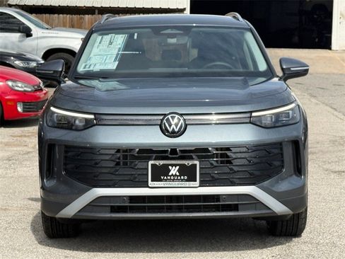 New 2026 Volkswagen Tiguan SE image 3