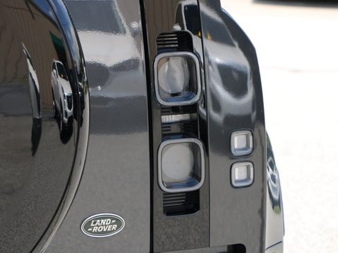 Used 2021 Land Rover Defender 90 X AWD/4WD image 6