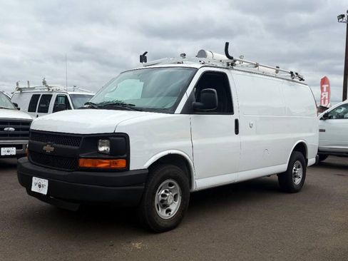 Used 2013 Chevrolet Express 2500 RWD image 26