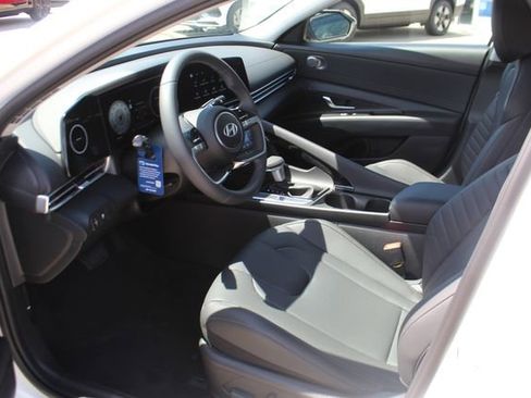 New 2026 Hyundai Elantra Limited FWD image 8