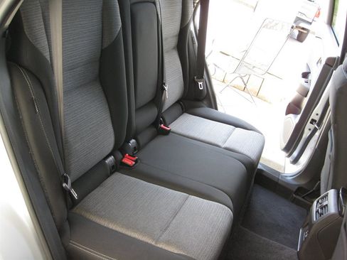 Used 2022 Nissan Rogue SV FWD image 32