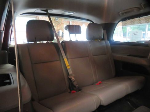 Used 2014 Toyota Sequoia Platinum AWD/4WD image 26