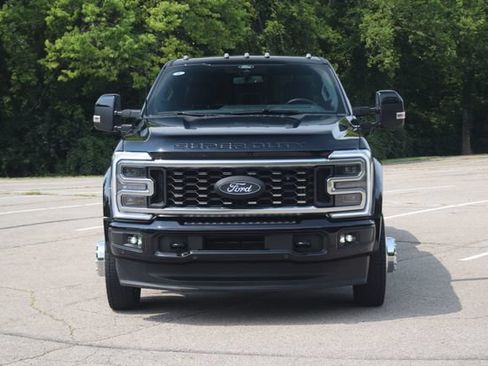 Used 2026 Ford F450 Platinum w/ FX4 Off-Road Package AWD/4WD image 21