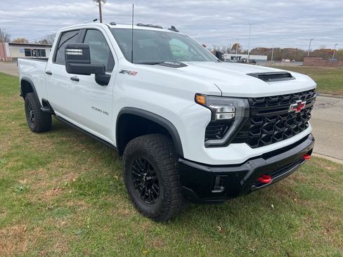 New 2026 Chevrolet Silverado 2500 ZR2 image 7