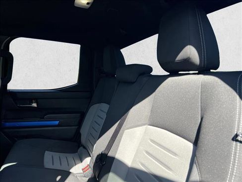 Certified 2025 Toyota Tacoma TRD Off-Road AWD/4WD image 21