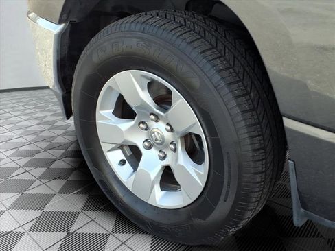 Used 2019 RAM 1500 Big Horn image 10