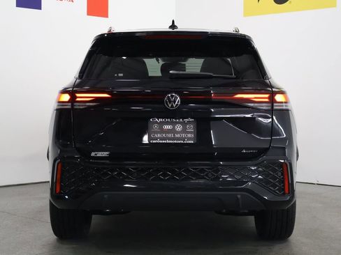 New 2026 Volkswagen Tiguan SE R-Line image 11