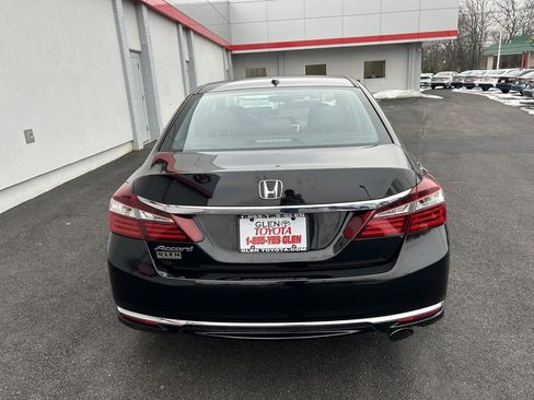 Used 2017 Honda Accord EX image 5