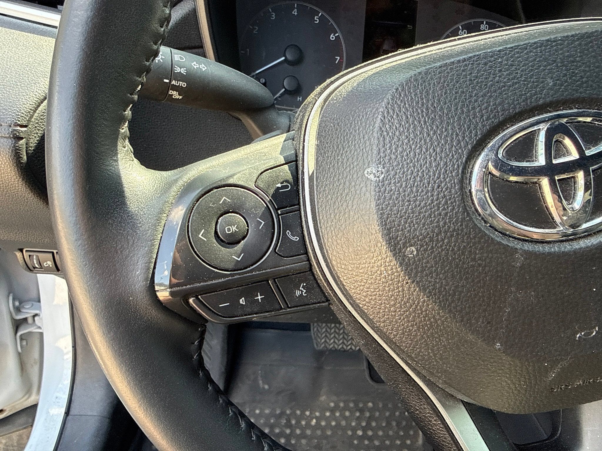 Used 2025 Toyota Corolla Cross AWD Hybrid image 22