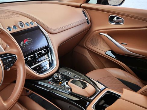 Used 2023 Aston Martin DBX 707 AWD/4WD image 13