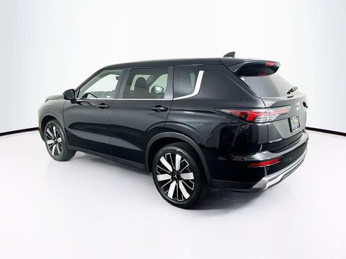 Used 2025 Mitsubishi Outlander SE FWD image 5