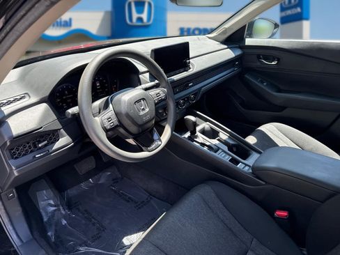 Used 2025 Honda Accord SE image 13