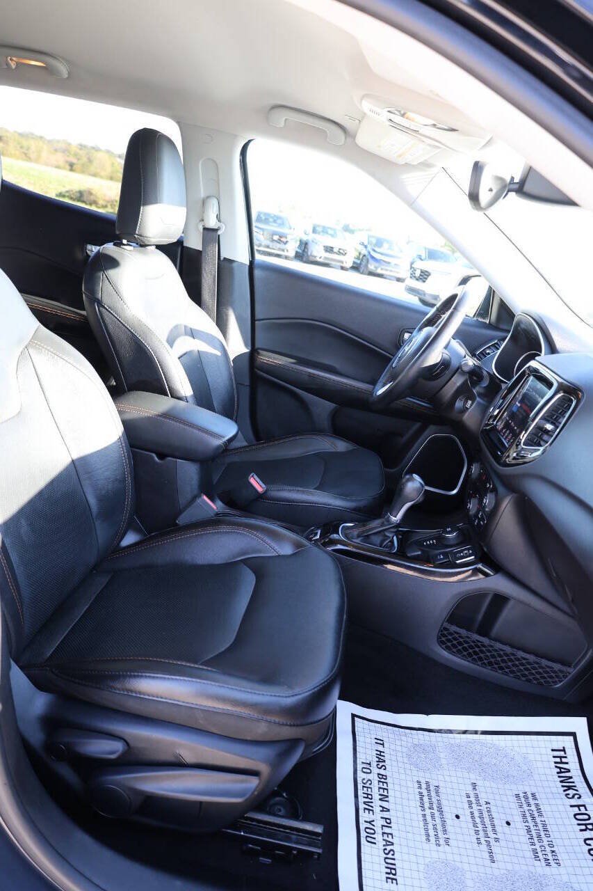 Used 2018 Jeep Compass Limited AWD/4WD image 15