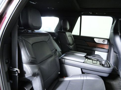 Certified 2023 Lincoln Navigator L Reserve AWD/4WD image 14