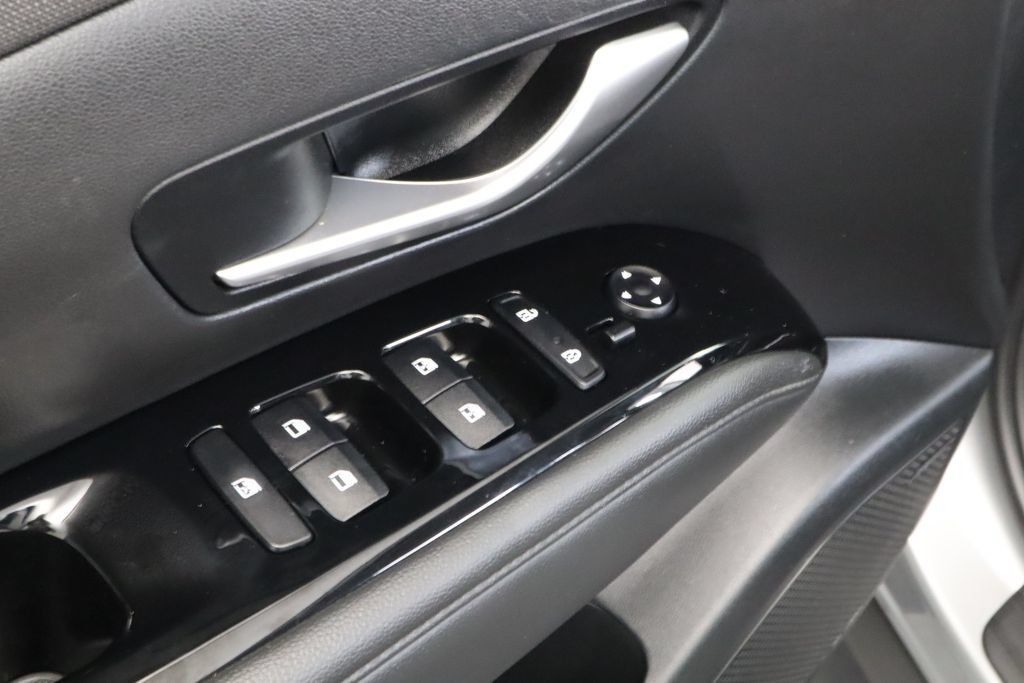 Used 2023 Hyundai Tucson Limited FWD image 18
