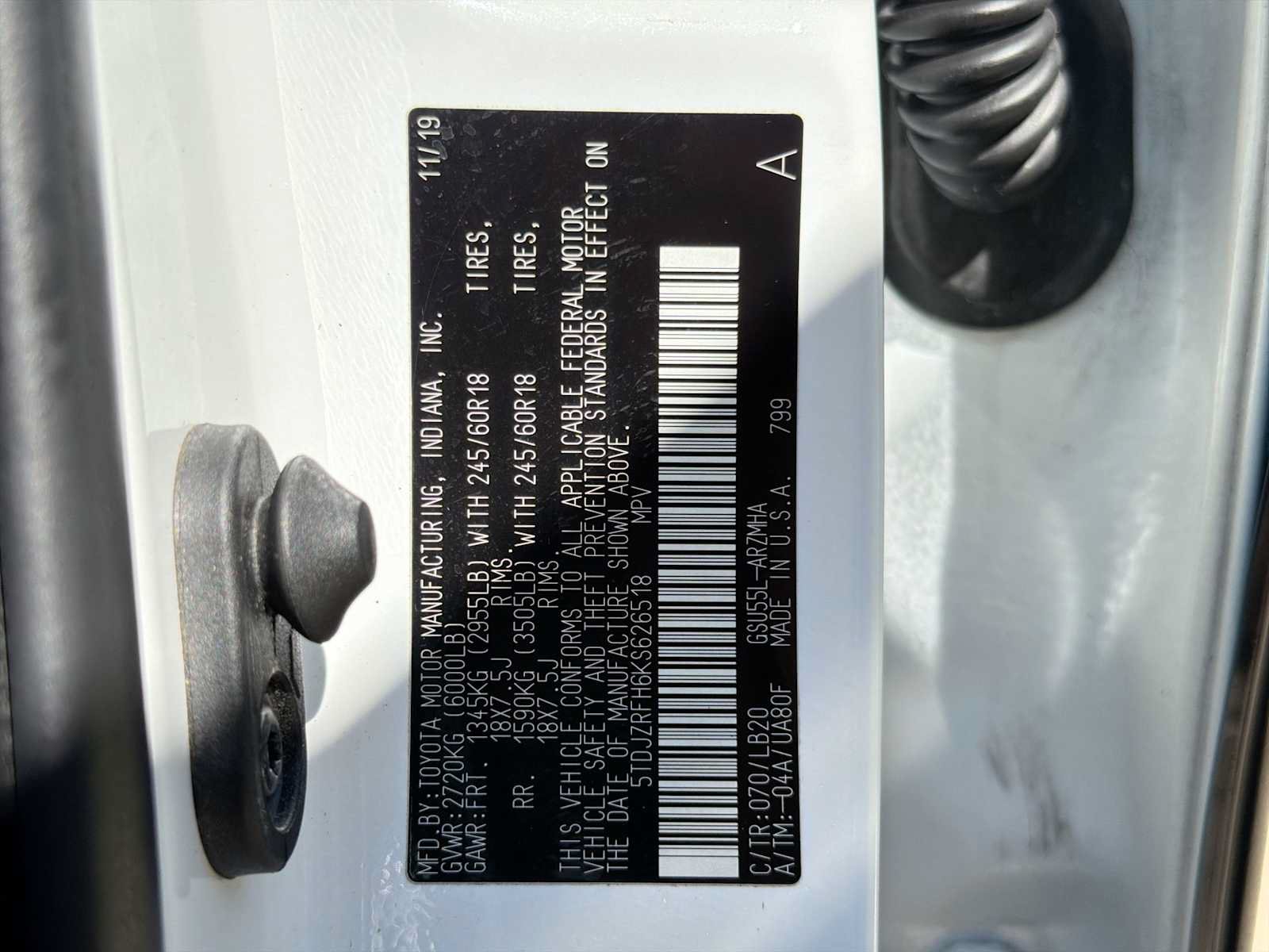 Used 2019 Toyota Highlander XLE AWD/4WD image 32