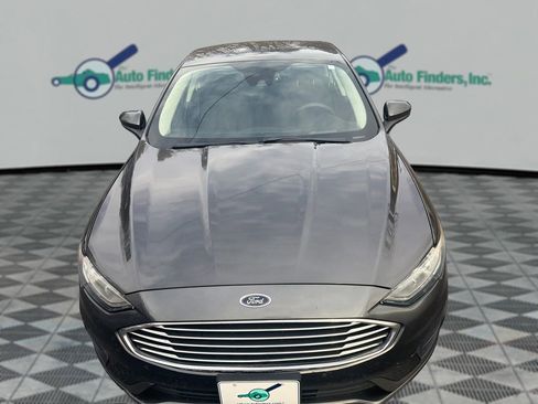 Used 2019 Ford Fusion SE image 26