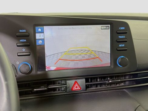 Used 2025 Hyundai Elantra Sport image 17