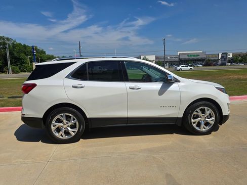 Used 2020 Chevrolet Equinox Premier FWD image 5