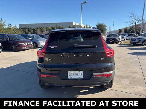 Certified 2023 Volvo XC40 B4 Plus w/ Protection Package Premier image 5