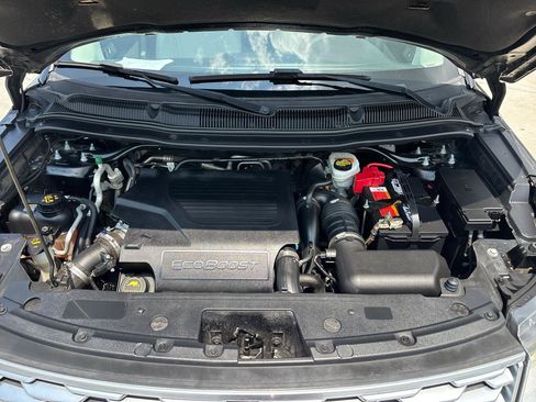 Used 2018 Ford Explorer Platinum AWD/4WD image 11
