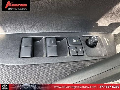 Used 2024 Toyota Corolla LE FWD image 21