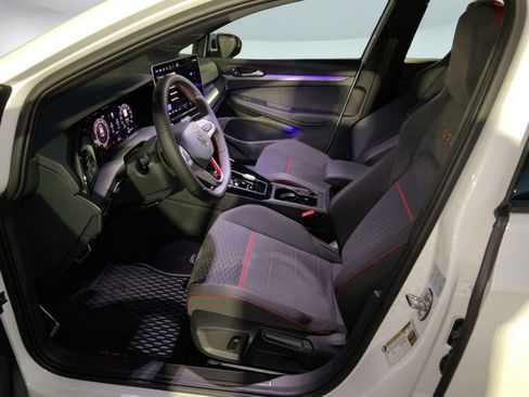 New 2025 Volkswagen Golf SE image 5