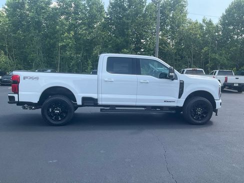 New 2026 Ford F250 Lariat w/ Black Appearance Package AWD/4WD image 4