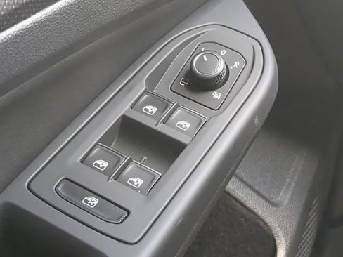 Used 2024 Volkswagen Golf R AWD/4WD image 27