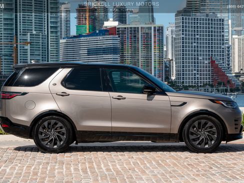 Used 2023 Land Rover Discovery S R-Dynamic image 11