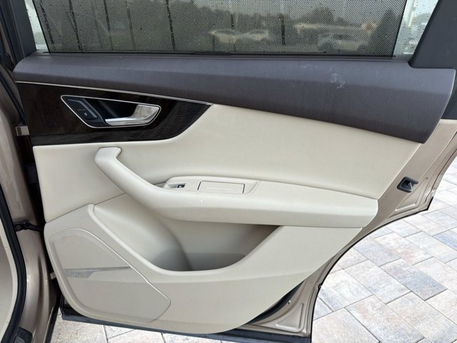 Used 2019 Audi Q7 3.0T Premium Plus w/ Premium Plus Package AWD/4WD image 23