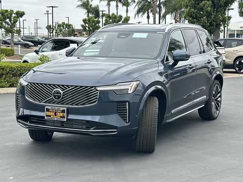 New 2026 Volvo XC90 T8 Plus w/ Protection Package Premier AWD/4WD image 3