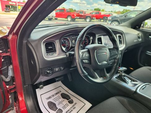 Used 2019 Dodge Charger SXT AWD/4WD image 22