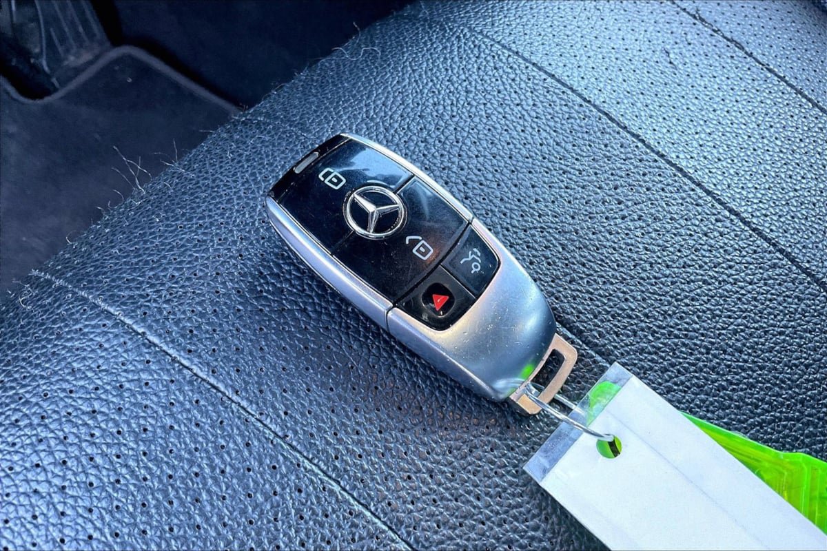 Used 2020 Mercedes-Benz E 350 Sedan image 11