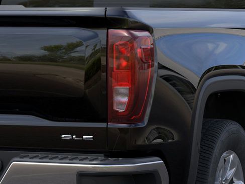 New 2026 GMC Sierra 1500 SLE w/ Preferred Package image 11