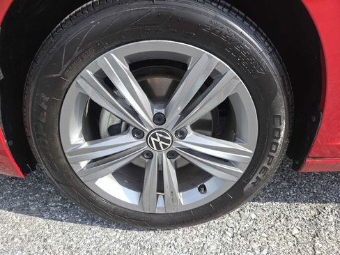 Used 2024 Volkswagen Jetta SE FWD image 30